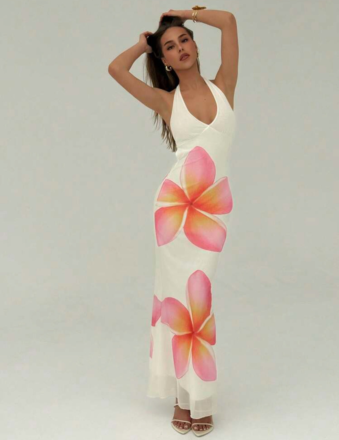 Aloruh - Robe ultra longue à fleurs et dos ouvert