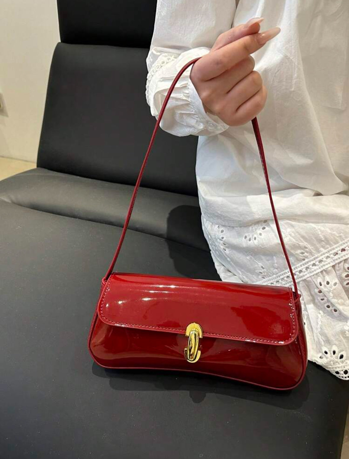 Sac d’épaule rouge bordeaux