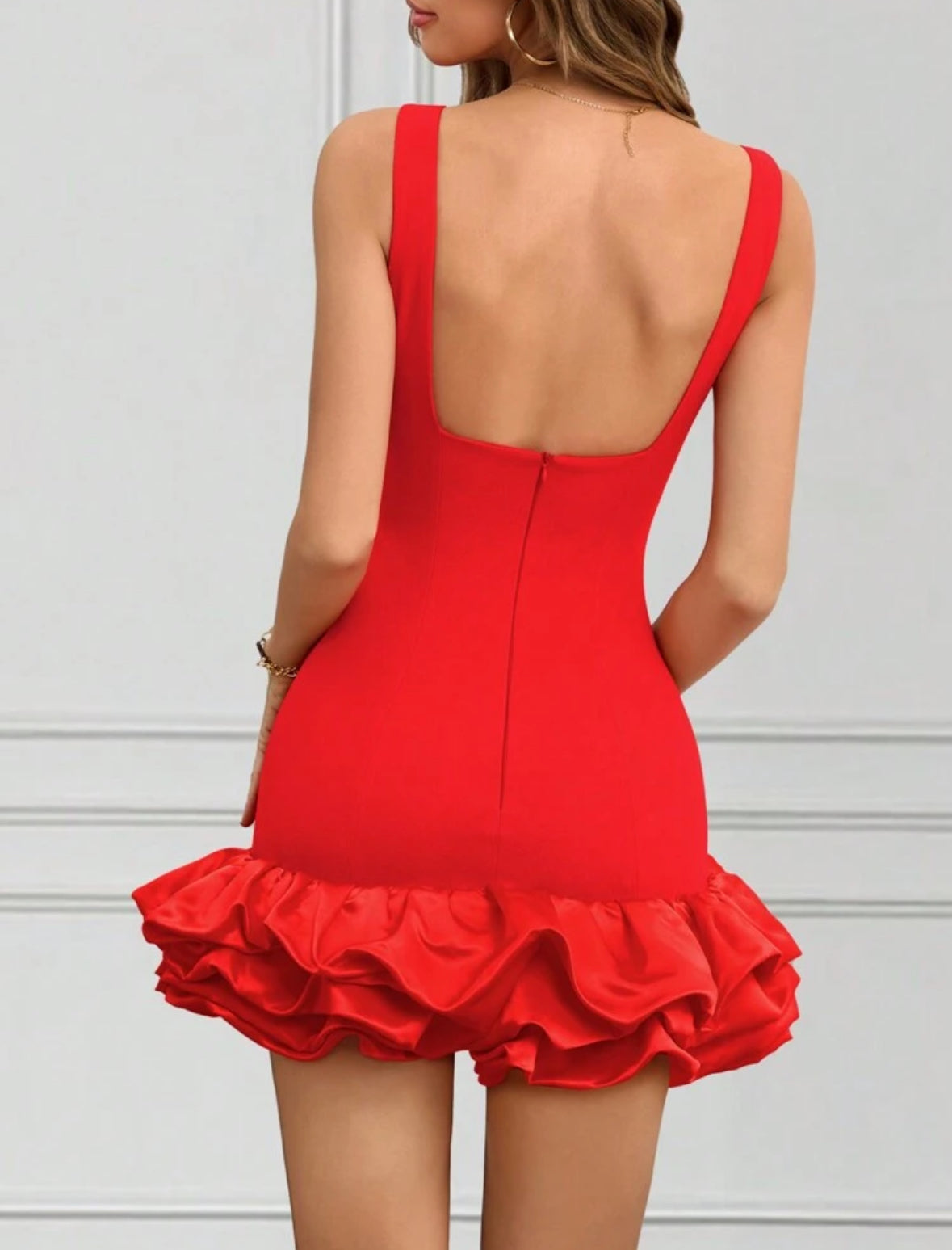 Robe courte élégante à ourlet bouffant