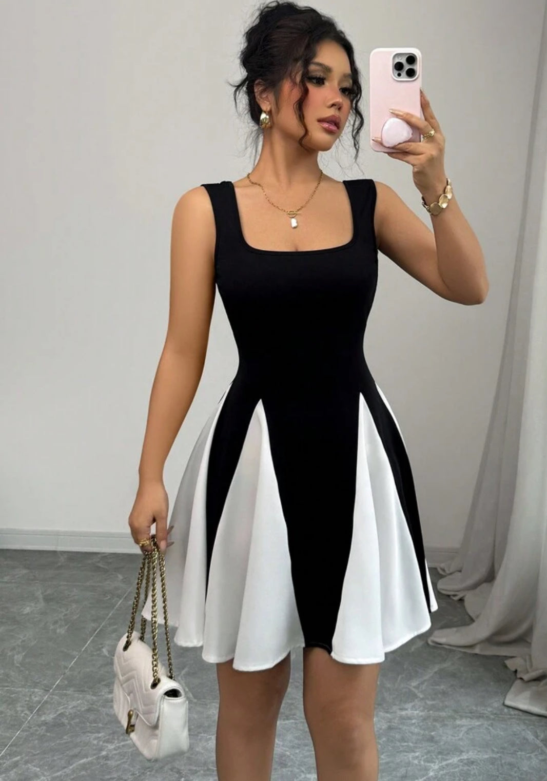 Rafferiza - Robe sans manches à col carré avec bloc de couleurs, style trapèze noir et blanc