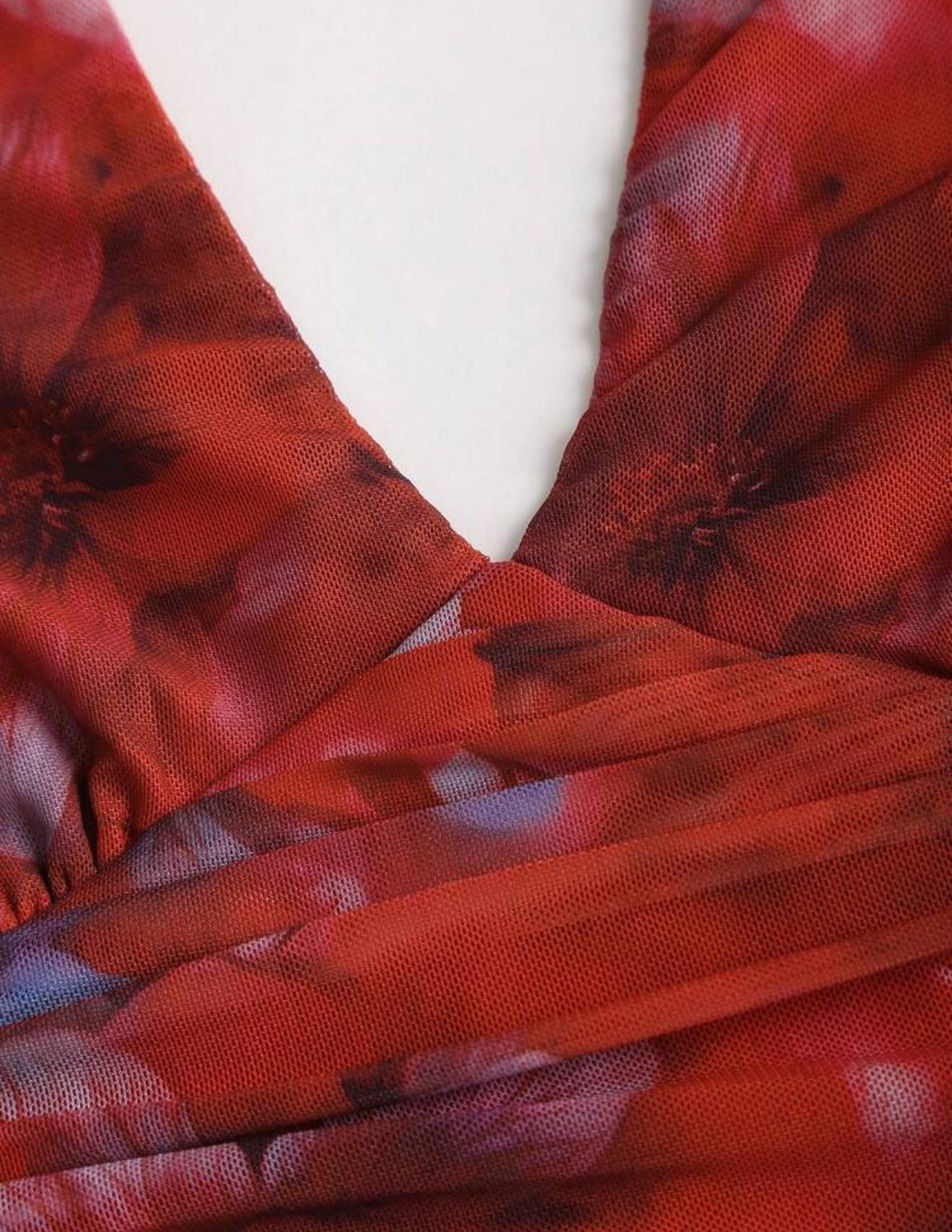 Sweetra - Robe moulante
vintage sexy dos nu, avec fronces