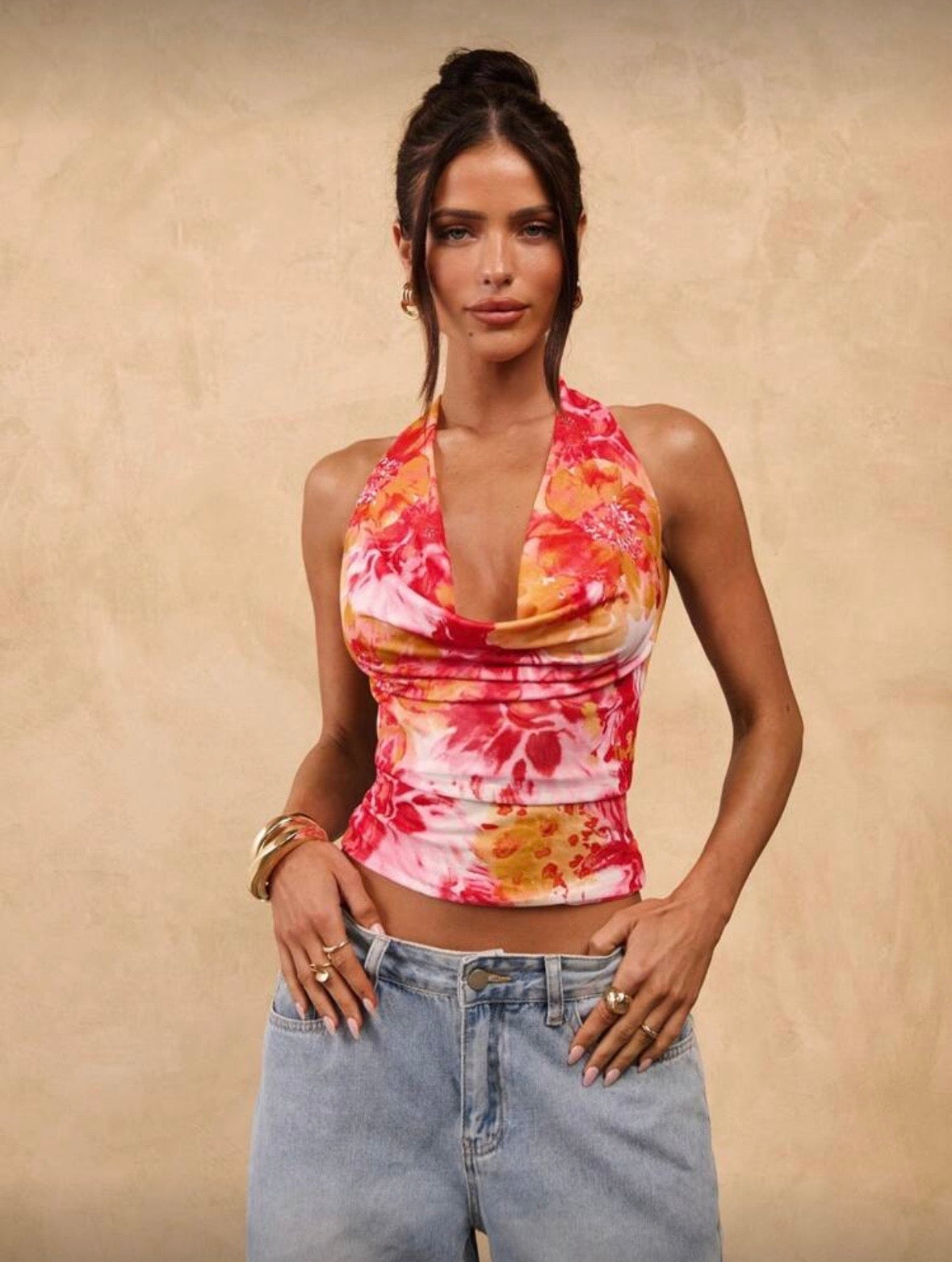 SHEIN BAE Top court style dos nu à fleurs sexy avec col en Rouge