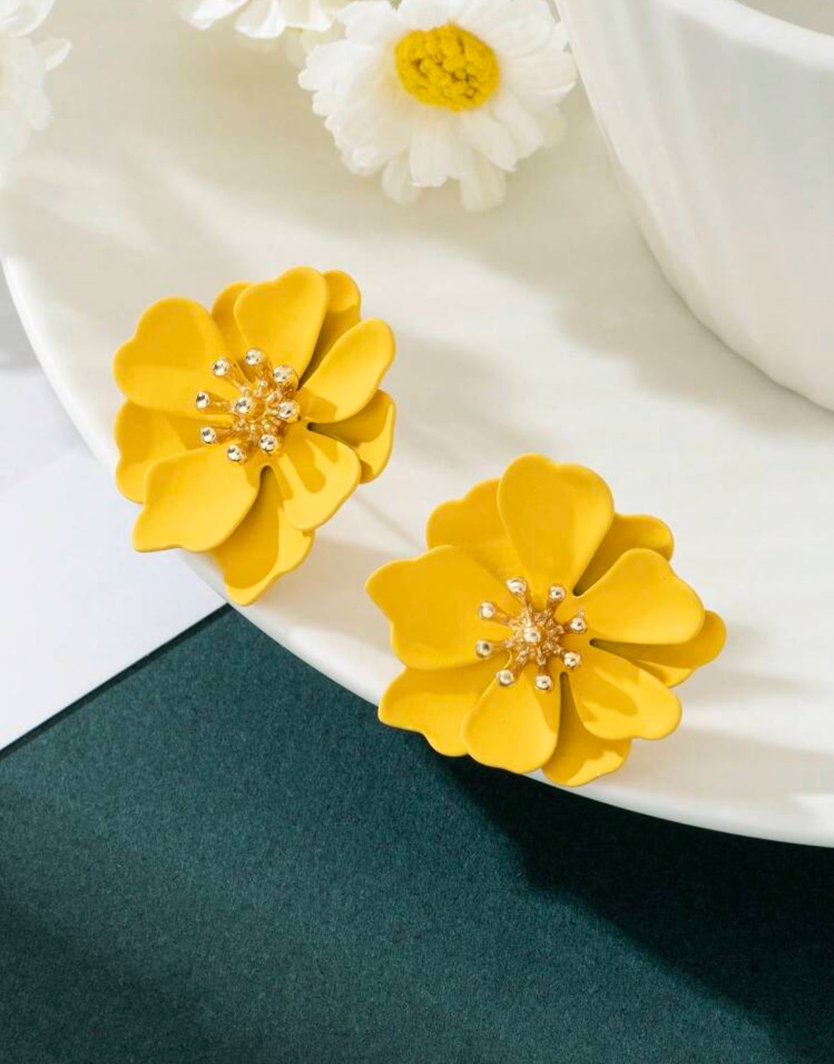 1 paire Boucles d'oreilles jaunes à motif floral