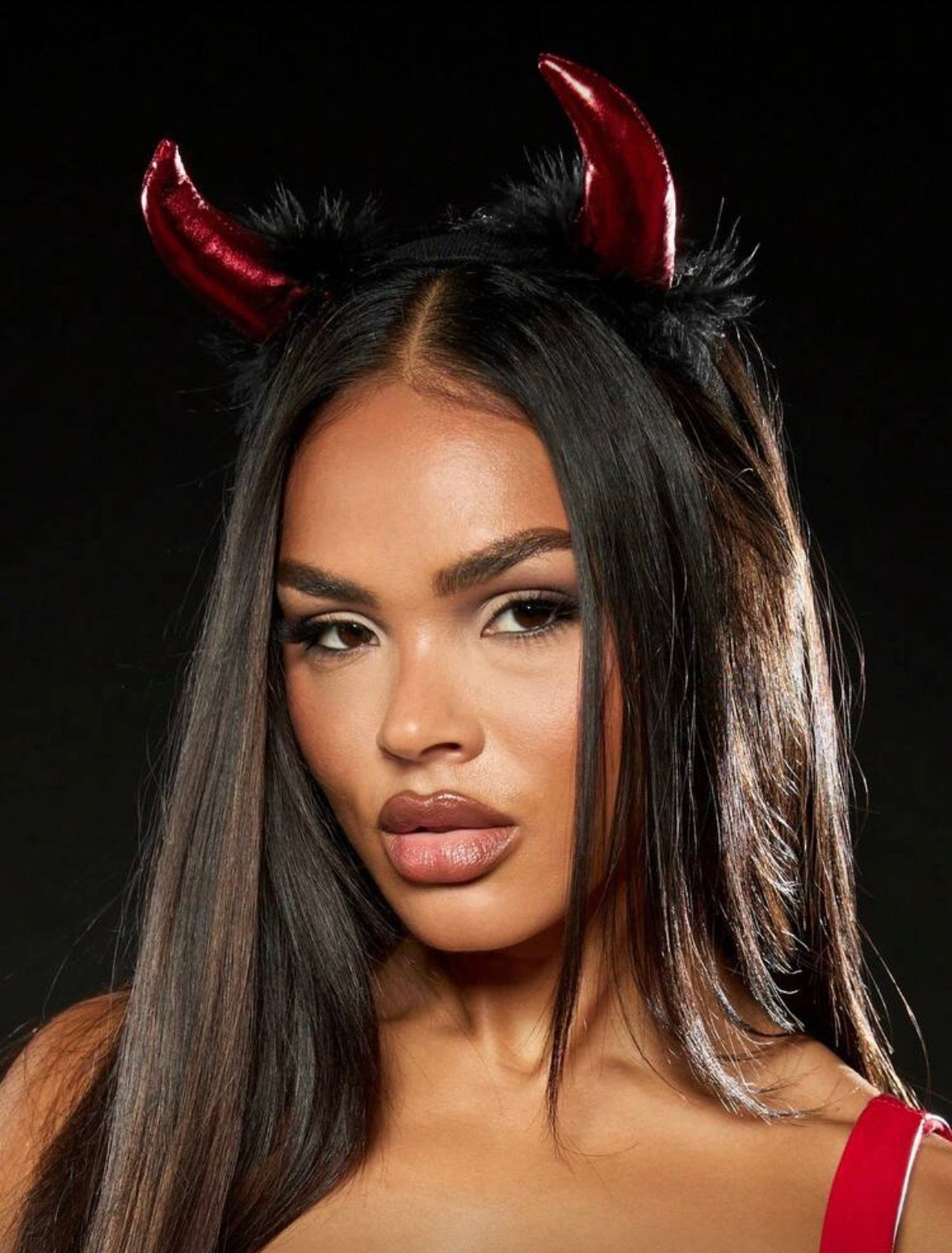 MISSGUIDED - Kit d'accessoires de costume d'Halloween avec serre-tête à cornes rouges métalliques et accessoire de trident noir