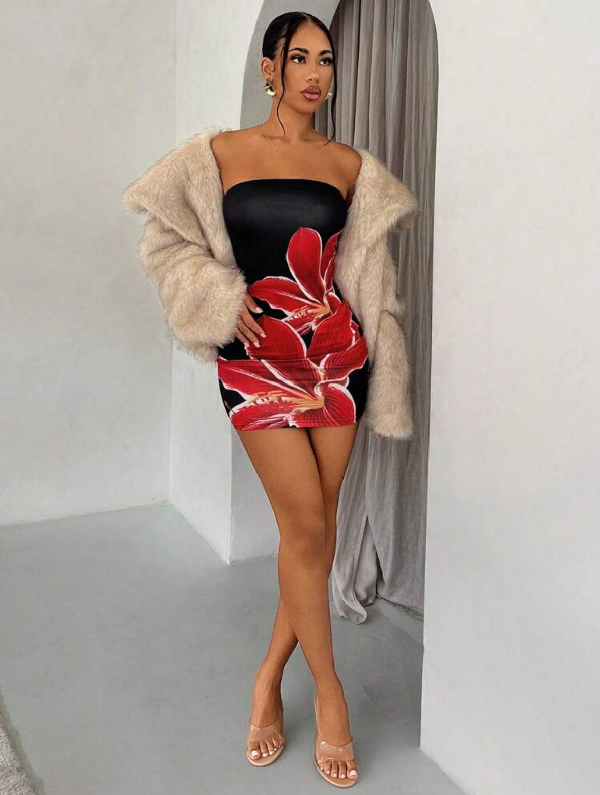 Glamine Robe mini noire à imprimé floral rouge sexy