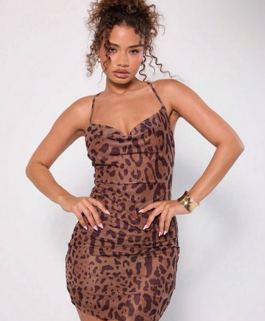 MUSERA - Robe courte à imprimé léopard avec col bénitier