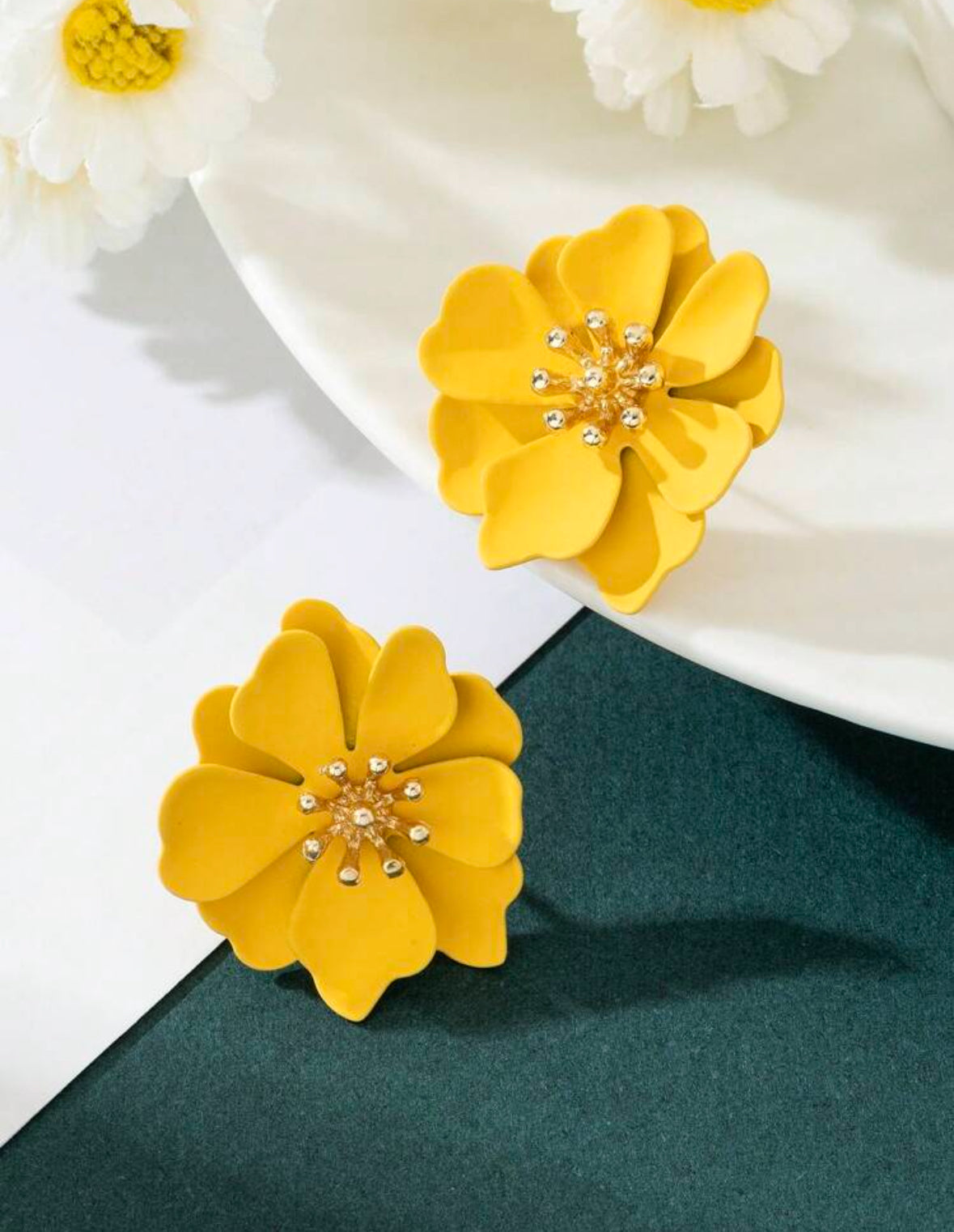 1 paire Boucles d'oreilles jaunes à motif floral