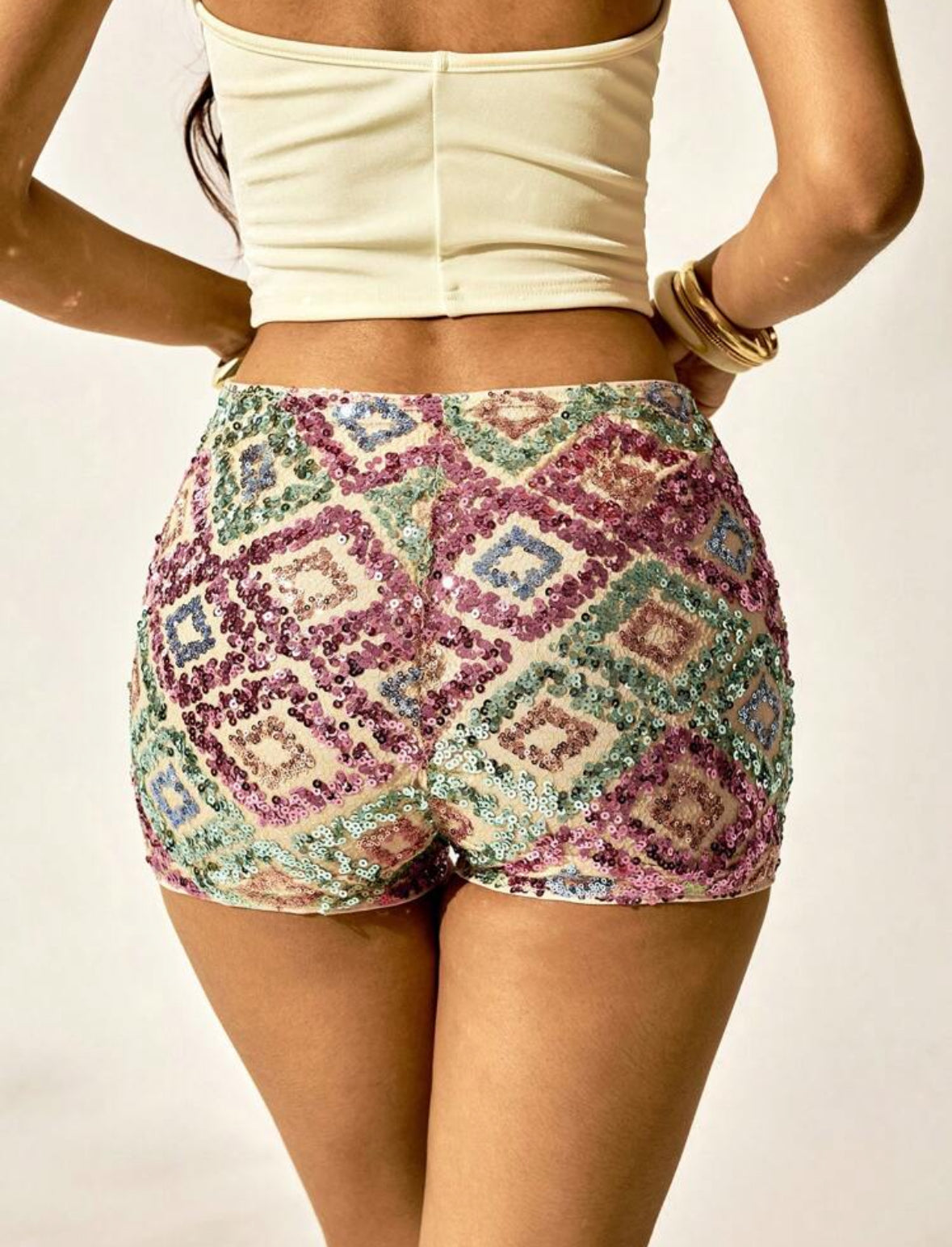 Easelle Short près du corps avec motif géométrique pailleté