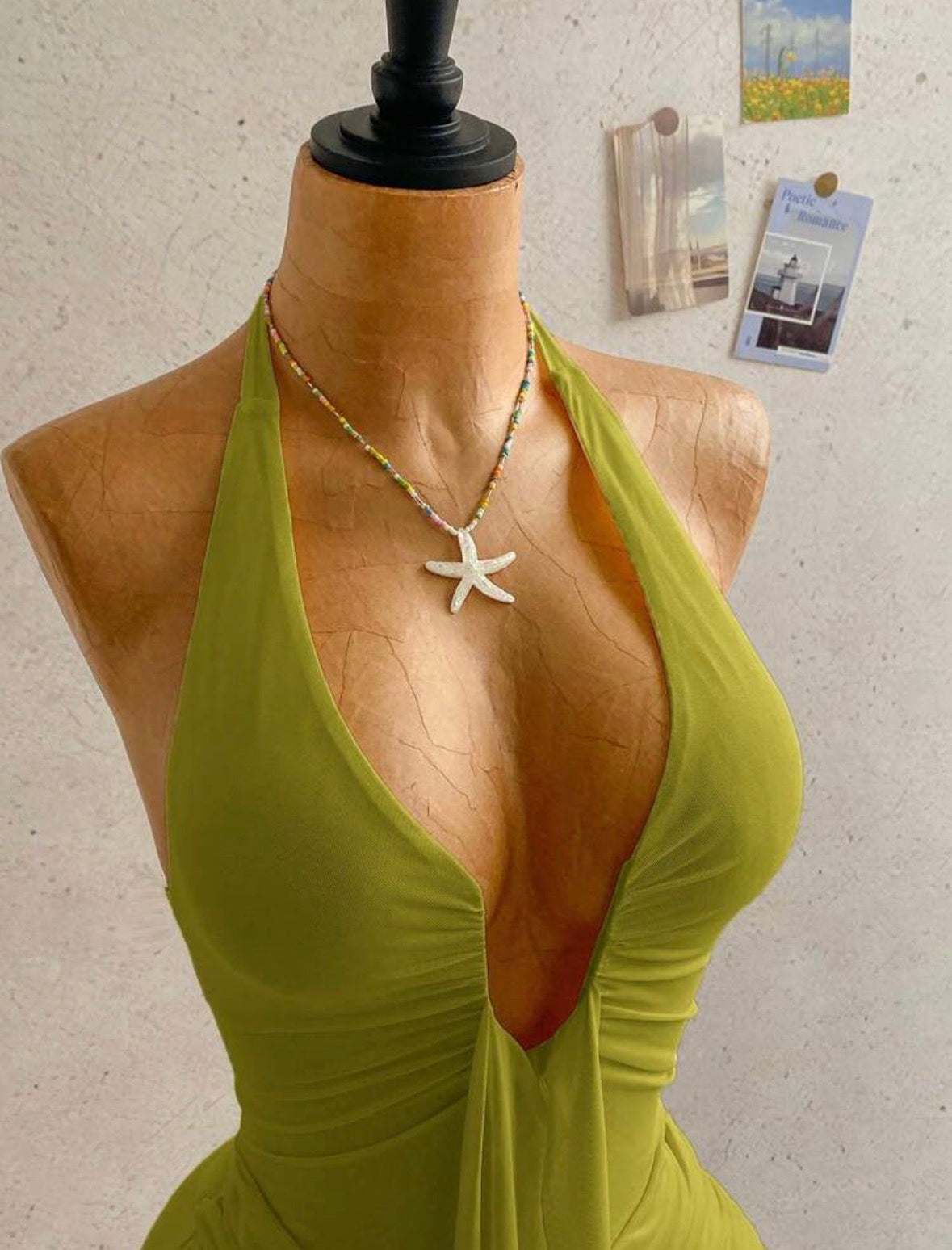 Soleia - Robe mini décontractée de
vacances sexy, col en V avec nœud papillon, froncée
