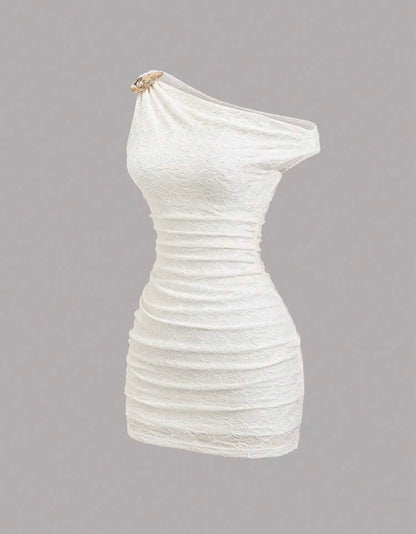 Sweetra - Robe de vacances plissée en tissu texturé à épaule asymétrique sexy Y2K