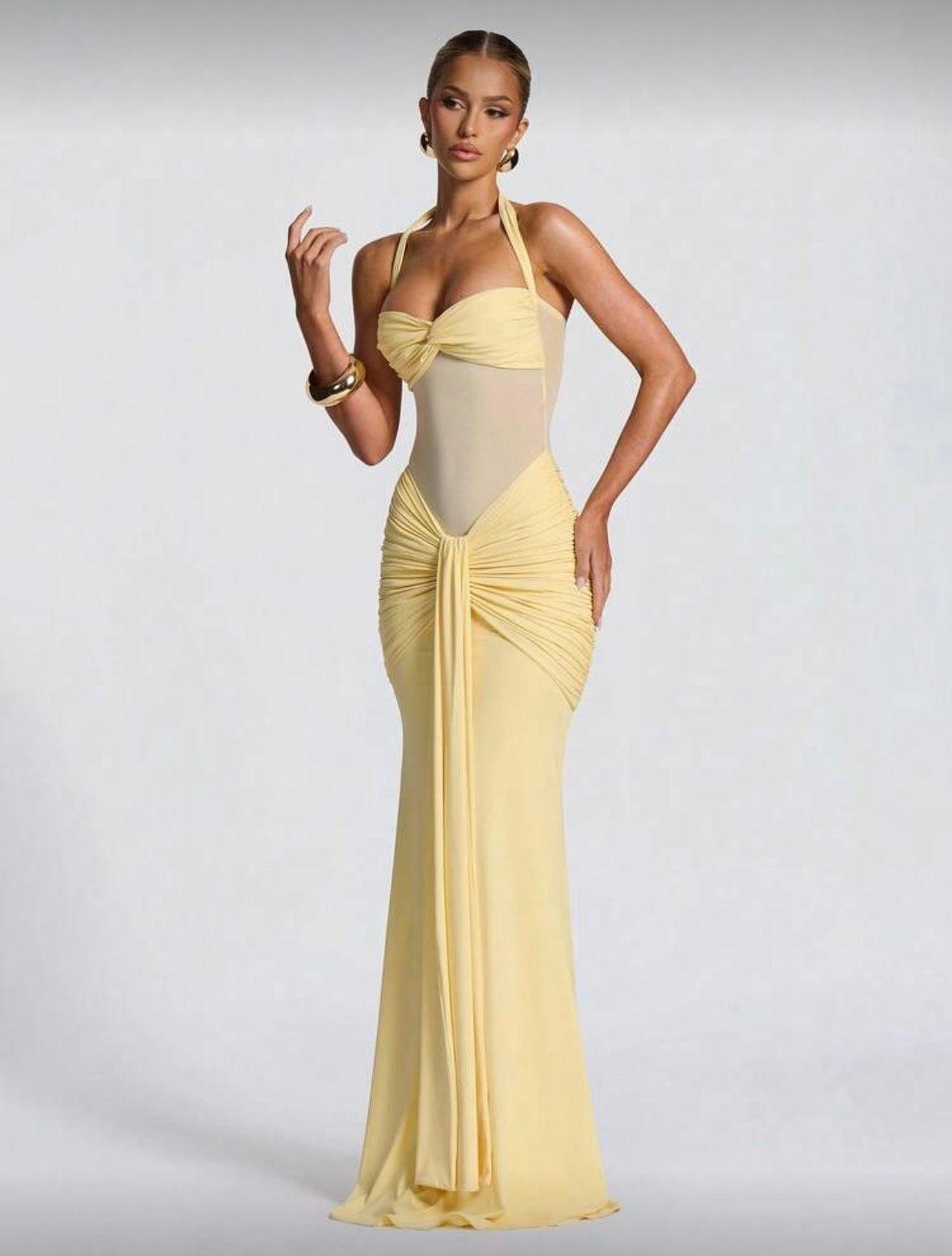 Robe à fines bretelles sexy, dos nu, taille cintrée