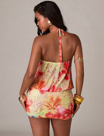 SHEIN BAE - Robe moulante décontractée de vacances pour femmes avec décolleté ras-du-cou, décoration métallique et imprimé floral dos nu