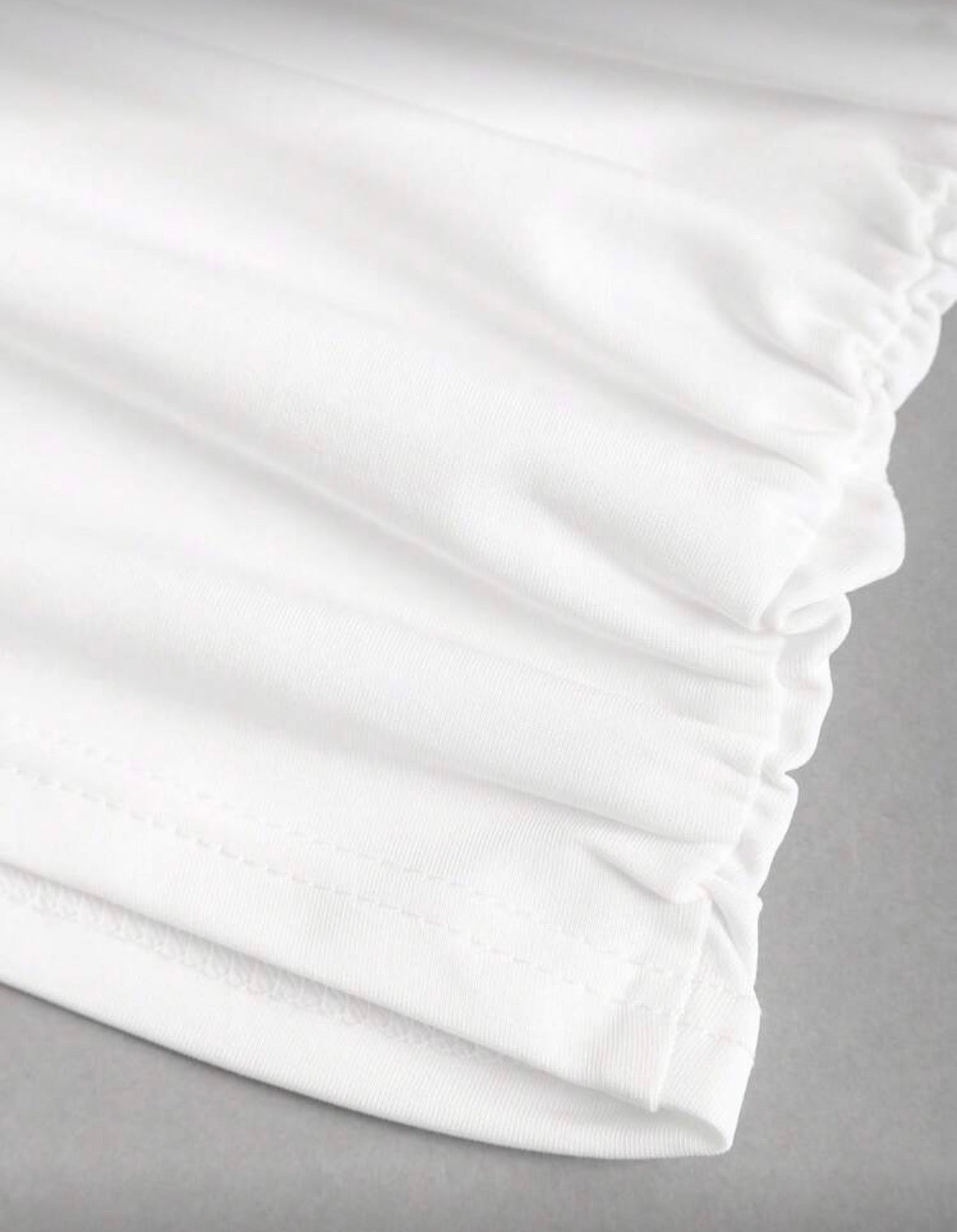 Sweetra - Top polyvalent couleur unie, avec design asymétrique plissé au cou