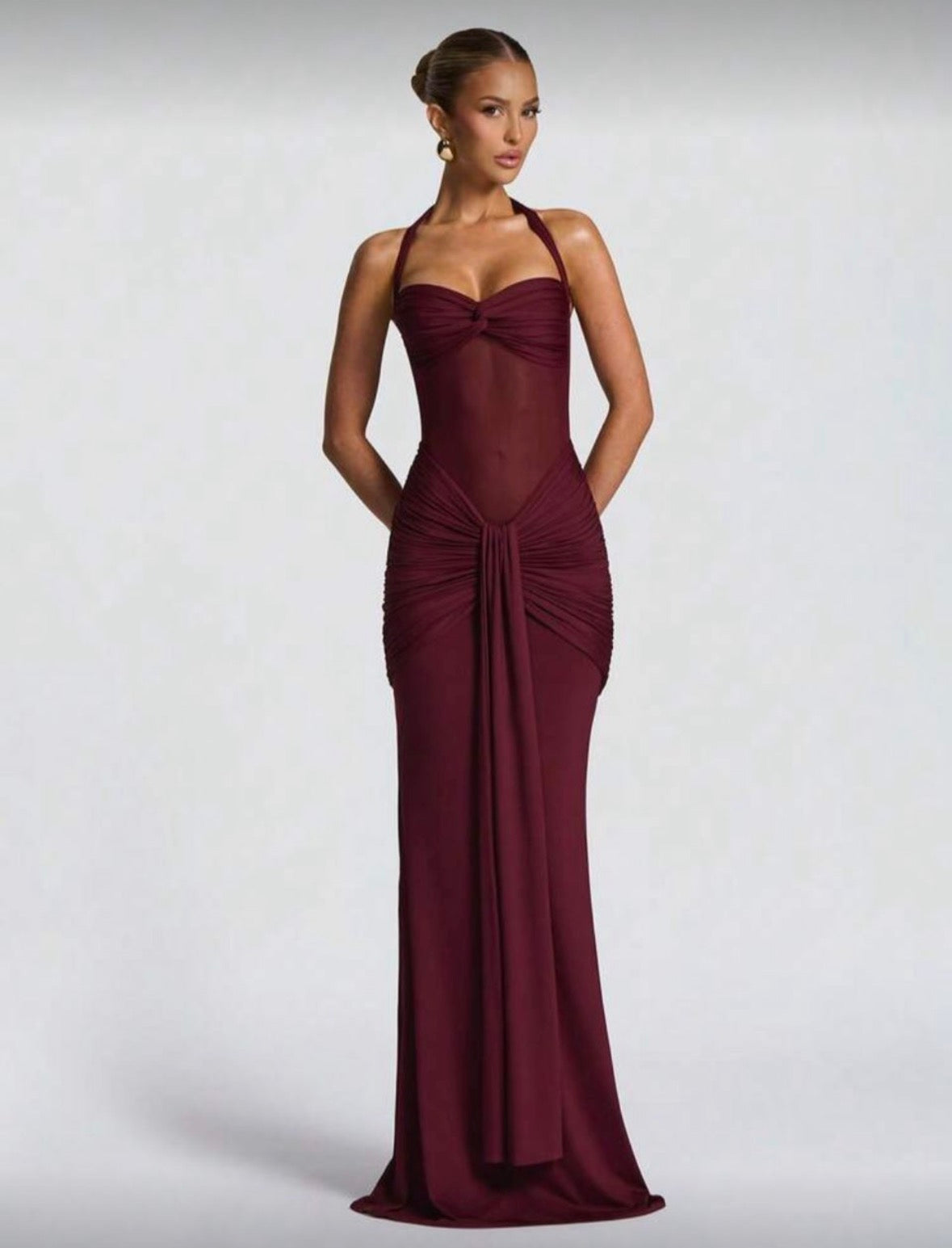 Robe à fines bretelles sexy, dos nu, taille cintrée